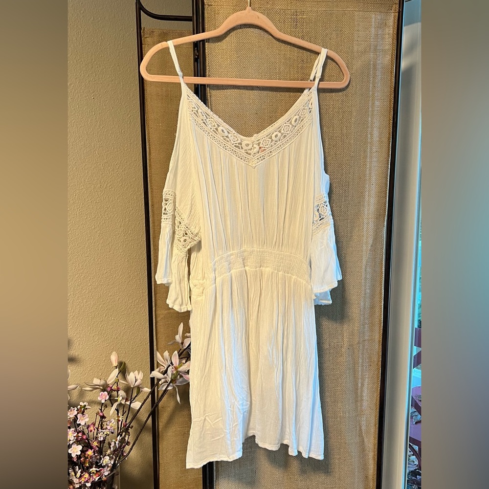 True Destiny White Large Blouse with Peek-a-Boo Sleeves Cold Shoulder